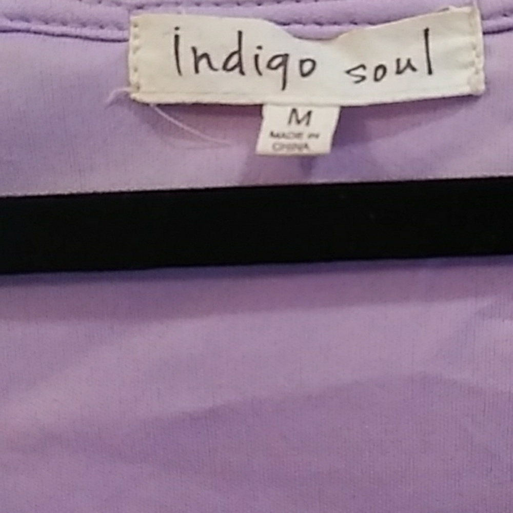 INDIGO SOUL LACE SHARK BITE TUNIC - SZ. MED - Picture 3 of 3